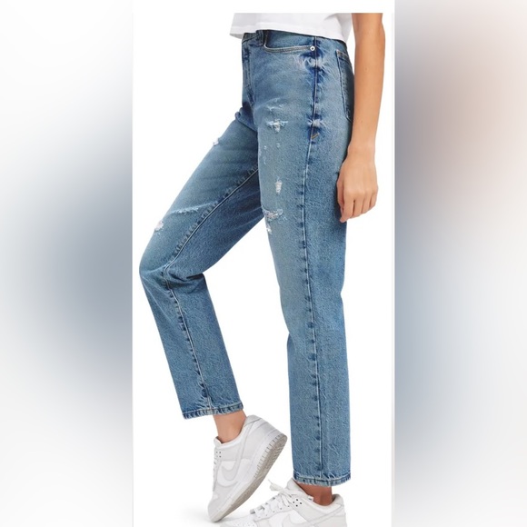 Good American Distressed Straight Leg Jeans - Picture 3 of 8